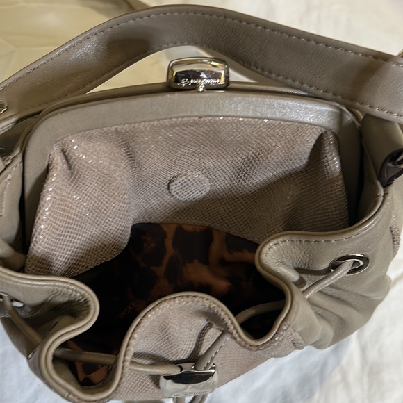 B. Makowsky vintaged drawstring bag! - Picture 3 of 9